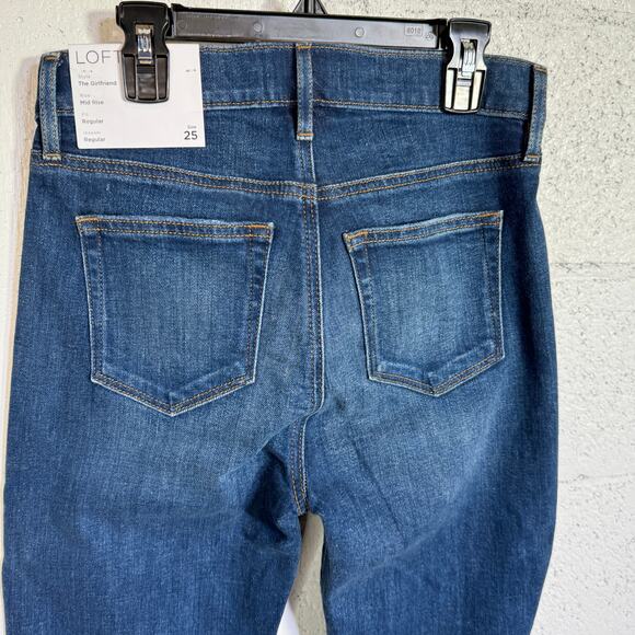 LOFT Girlfriend mid rise Jeans in Dark Rinse Size 25 $80 - Picture 4 of 8